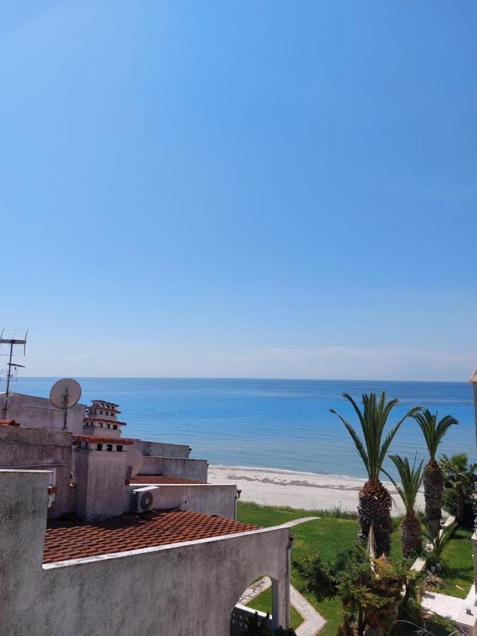 Apartment In Siviri Sea View Екстер'єр фото